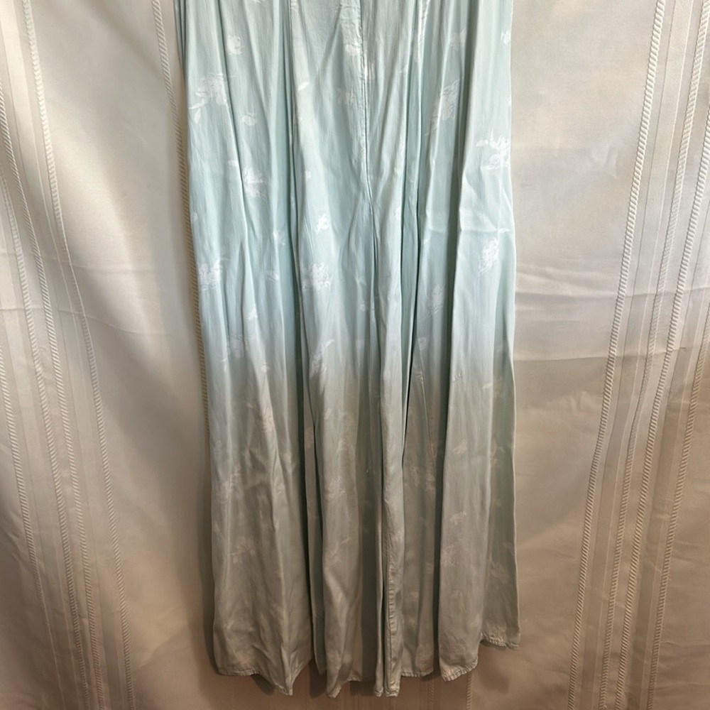 Dress - Picture 7 of 8